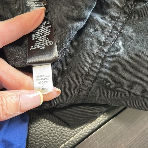 White House Black Market The 5” Short Black Corset Side Detail Sz 4 - Picture 12 of 12